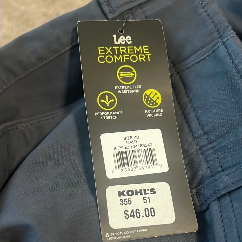 Lee Blue Flat Front Shorts Casual Style - Picture 3 of 3